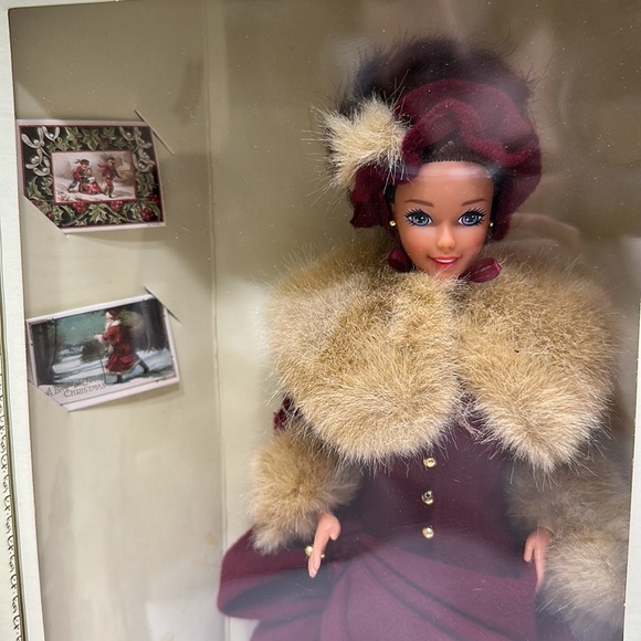 Victorian Elegance Barbie - Picture 3 of 11